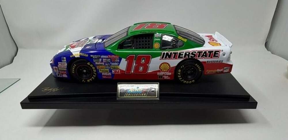 Revell Collection Bobby Labonte #18 Interstate Batteries 500 1997 Pontiac Grand